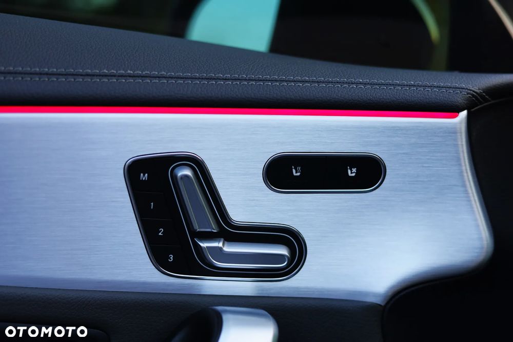 Mercedes-Benz CLA AMG 45 4-Matic 8G-DCT - 10