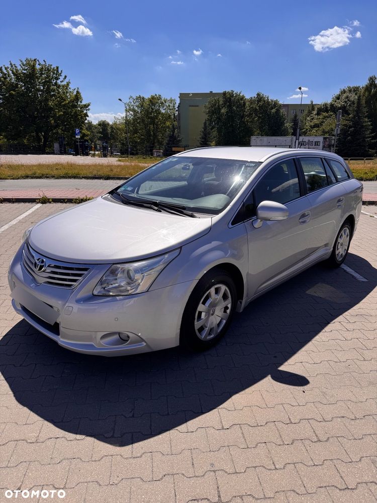 Toyota Avensis 1.8 Sol - 1