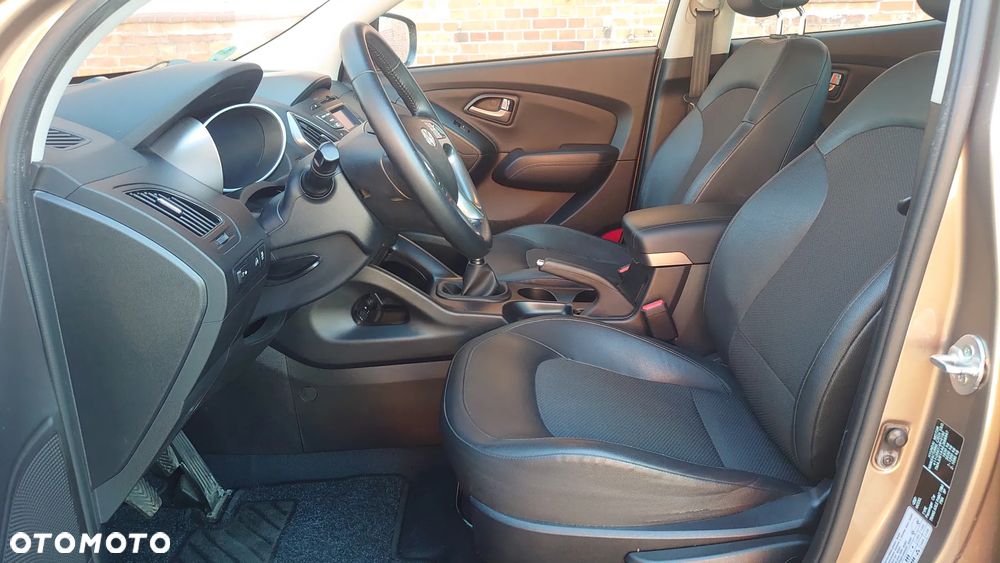 Hyundai ix35 1.6 2WD Fifa World Cup Edition - 18