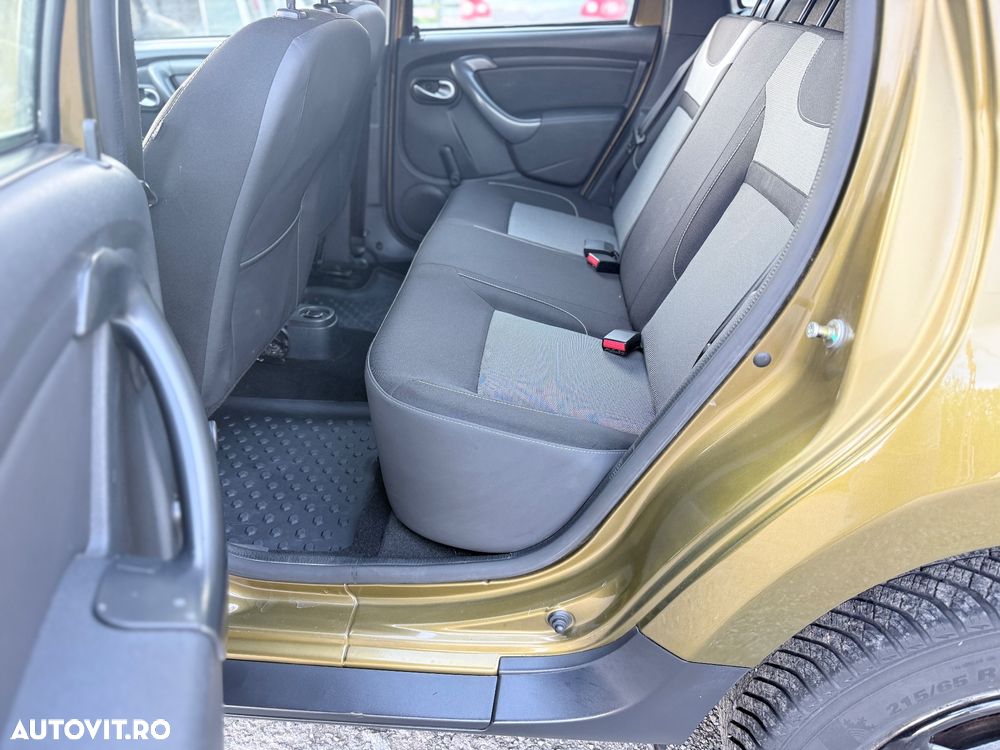 Dacia Duster SCe 115 4x4 Laureate - 8