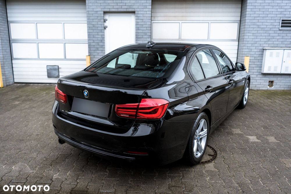 BMW Seria 3 318i Advantage - 18