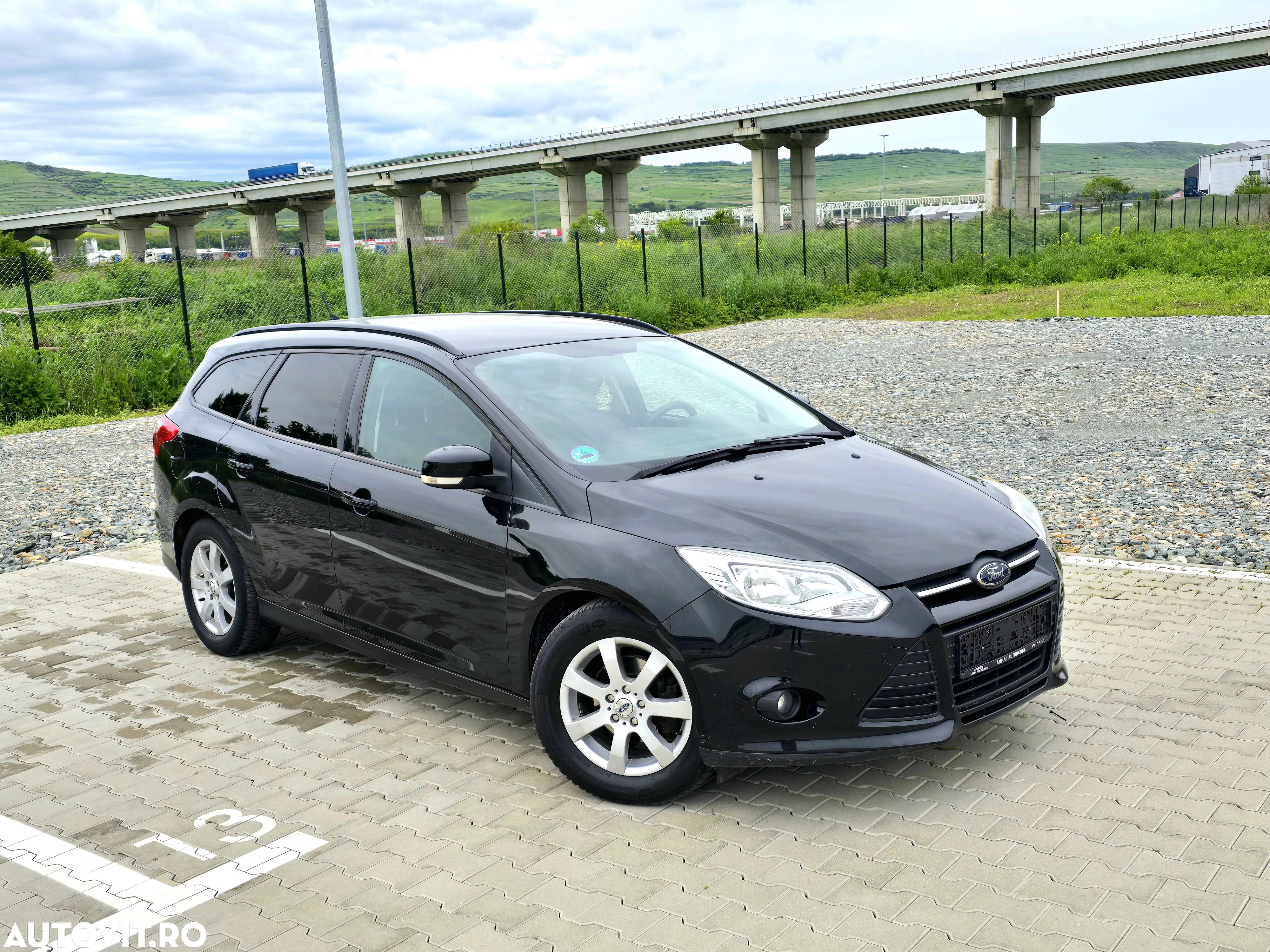 Ford Focus - 1