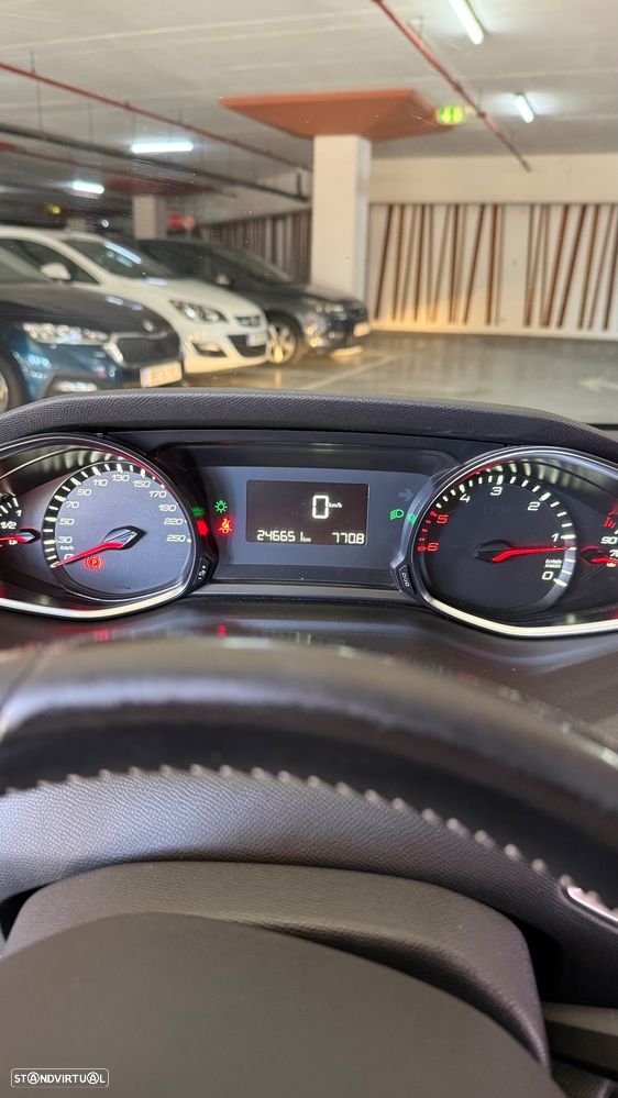 Peugeot 308 SW 1.6 BlueHDi Style - 11