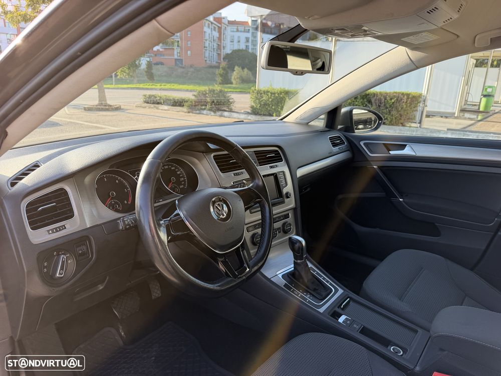 VW Golf Variant 2.0 TDi Confortline DSG 119g - 12