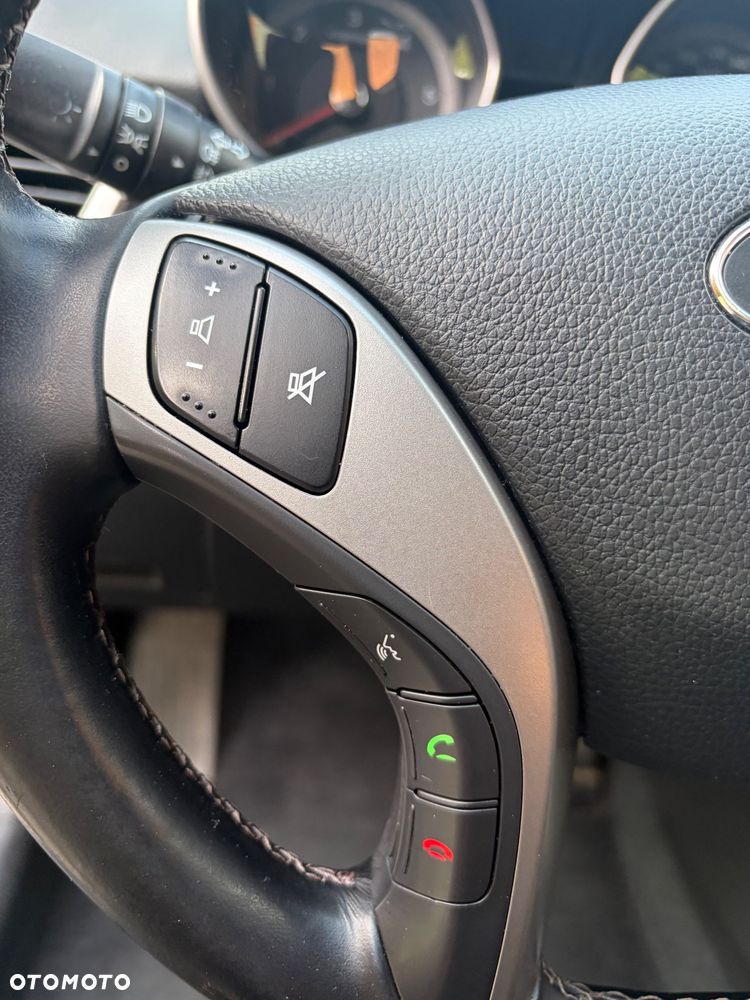 Hyundai i30 1.6 CRDi Automatik Style - 35
