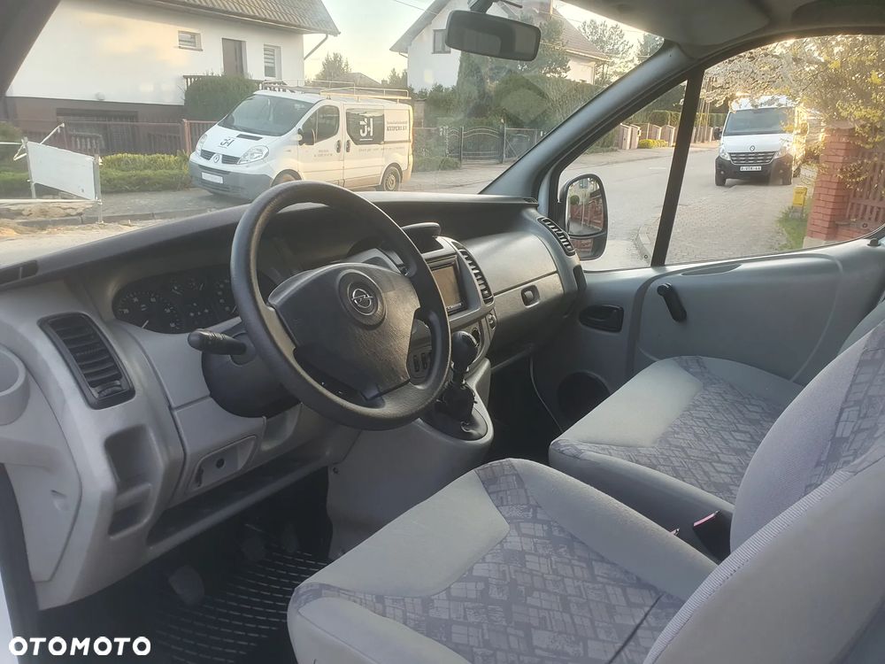 Opel Vivaro - 15