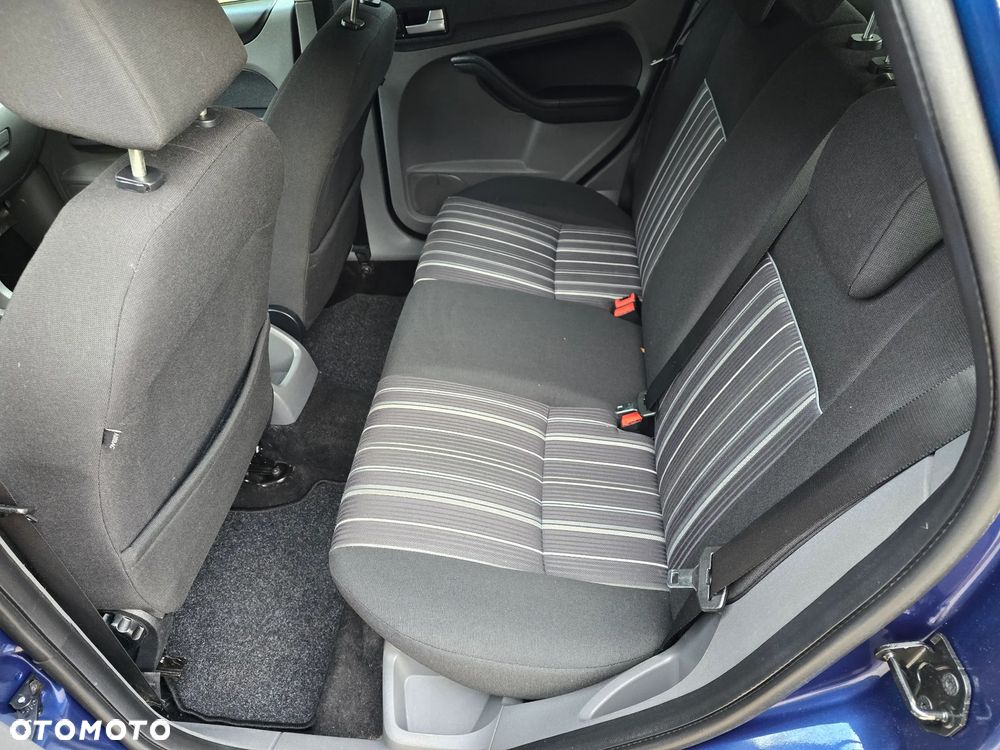 Ford Focus 1.6 16V Titanium - 25