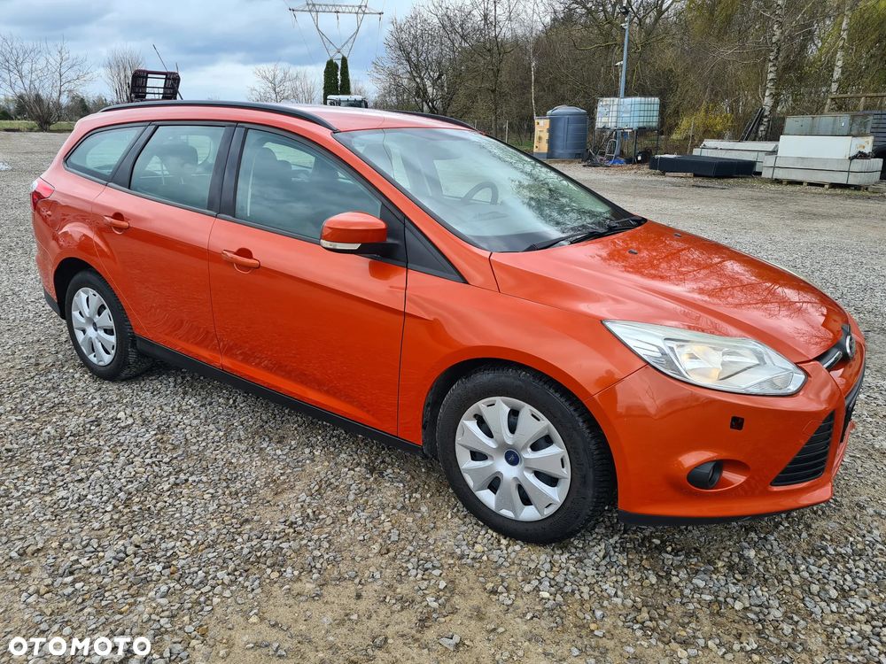 Ford Focus SW - 9