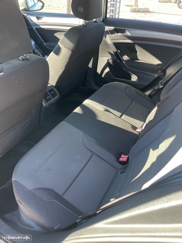 VW Golf 1.6 TDi BlueMotion Trendline - 10