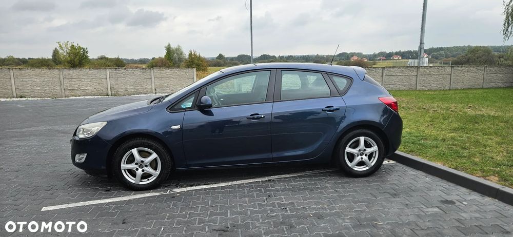 Opel Astra 1.7 CDTI - 4