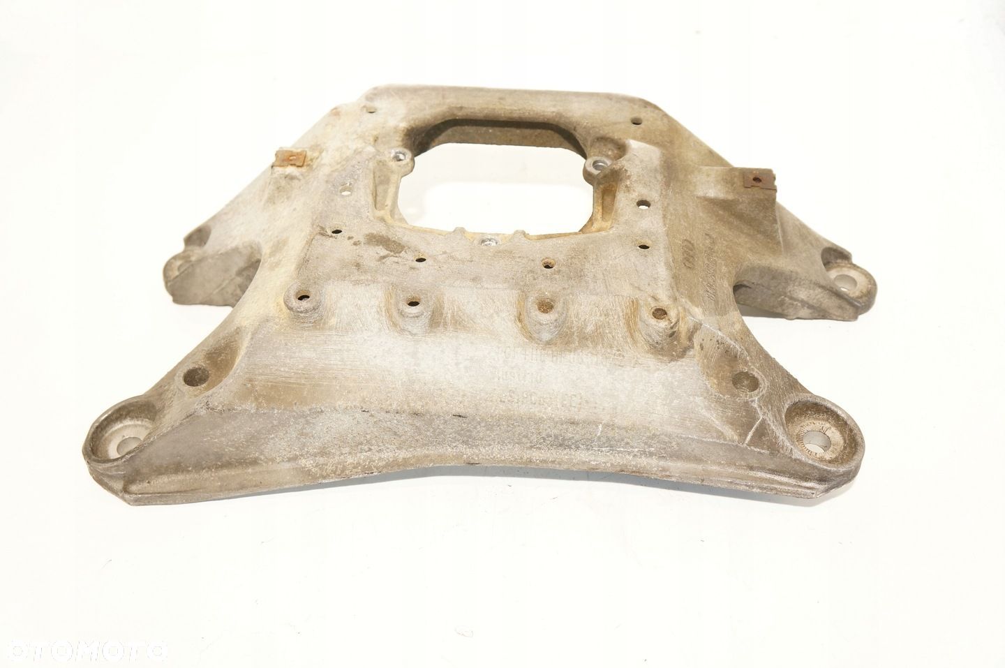 ŁAPA PODPORA SKRZYNI MANUAL AUDI A4 B7 A6 C6 Q7 PHAETON 3,0 TDI 8K0399263AF - 1