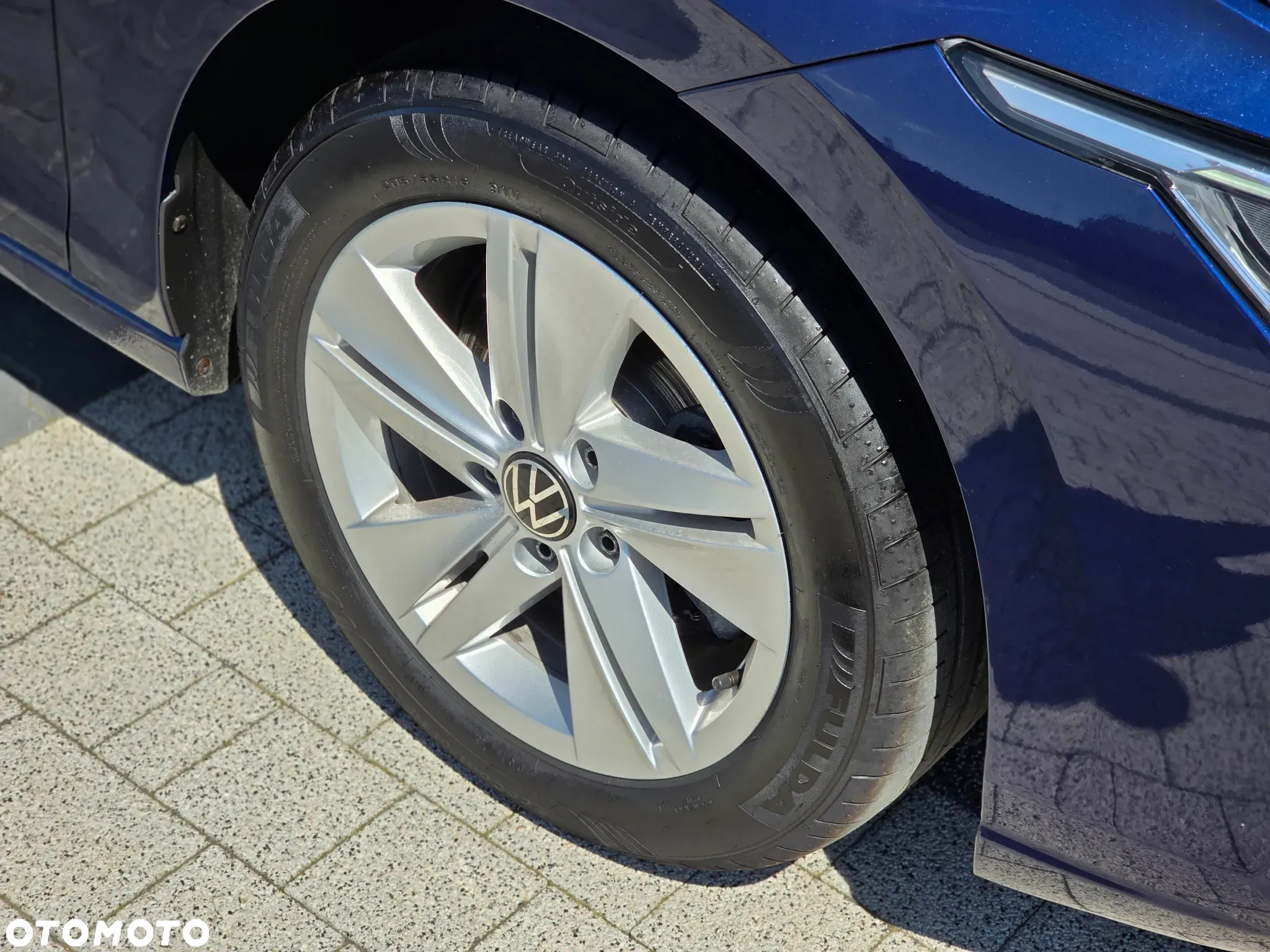 Volkswagen Golf - 23