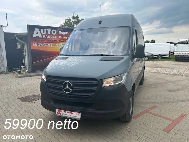 Mercedes-Benz Sprinter - 2