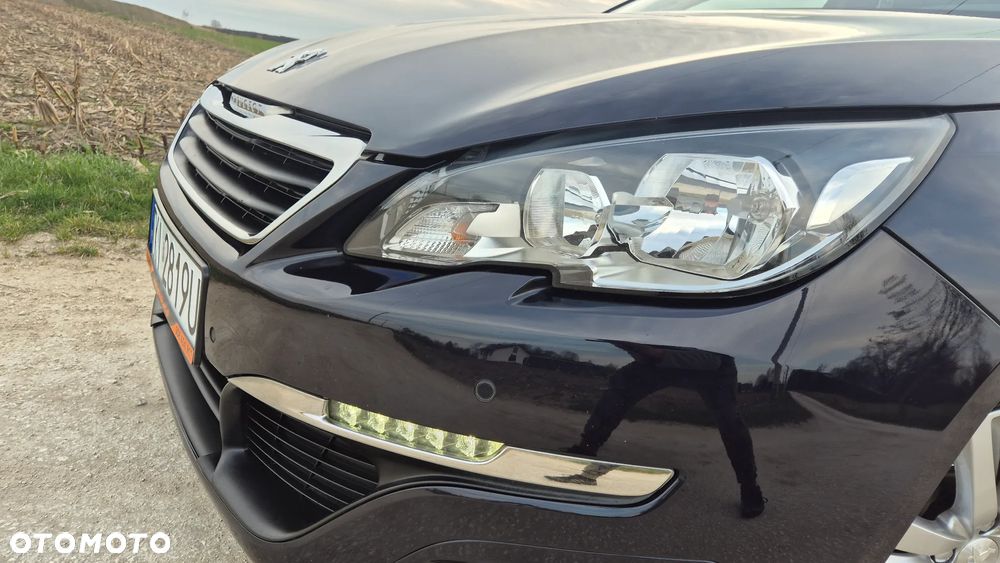 Peugeot 308 1.6 BlueHDi Allure S&S - 18