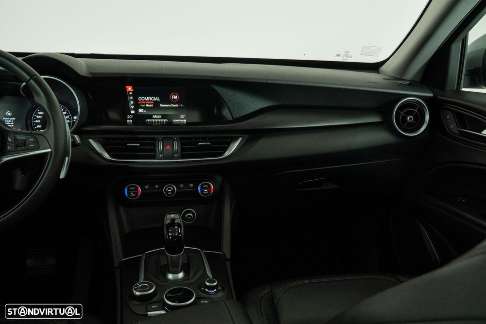 Alfa Romeo Stelvio 2.2 D Super AT8 Q4 - 25