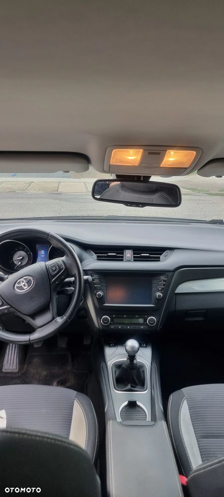 Toyota Avensis Touring Sports 1.8 Edition-S - 20