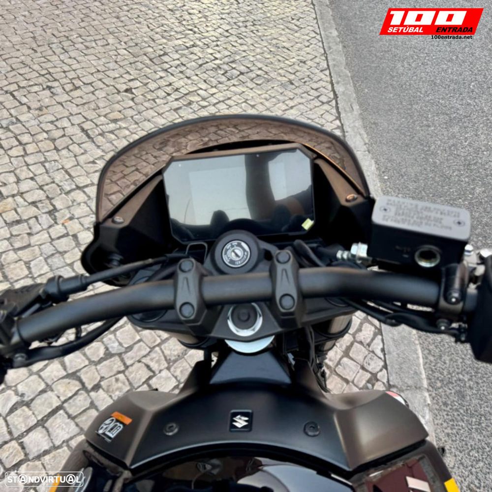 Suzuki GSX 800 S - 13