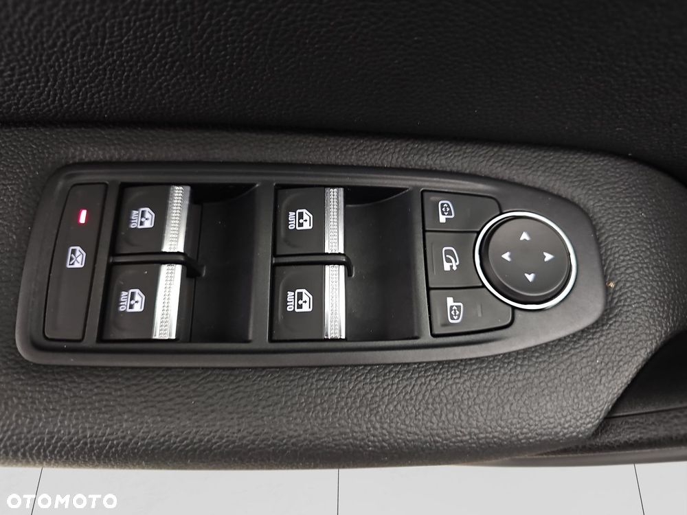 Renault Captur 1.3 TCe mHEV Techno EDC - 11