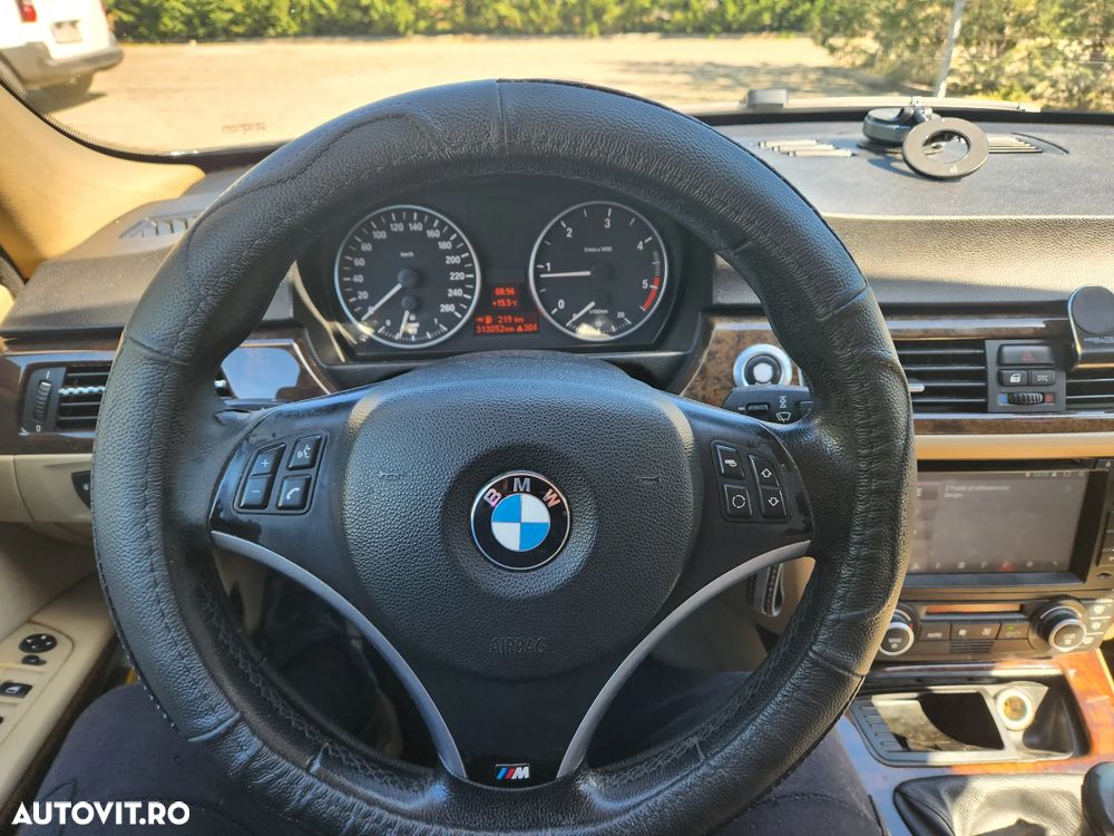 BMW Seria 3 318d - 15