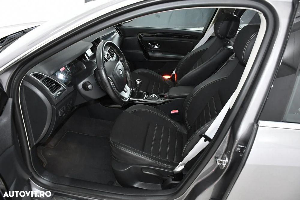 Renault Laguna ENERGY dCi 130 FAP Start & Stop Bose Edition - 14
