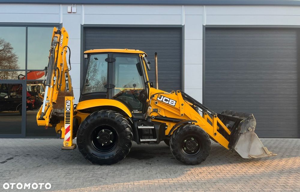 JCB 3CX SITEMASTER PRO Contracor 110kM - 2