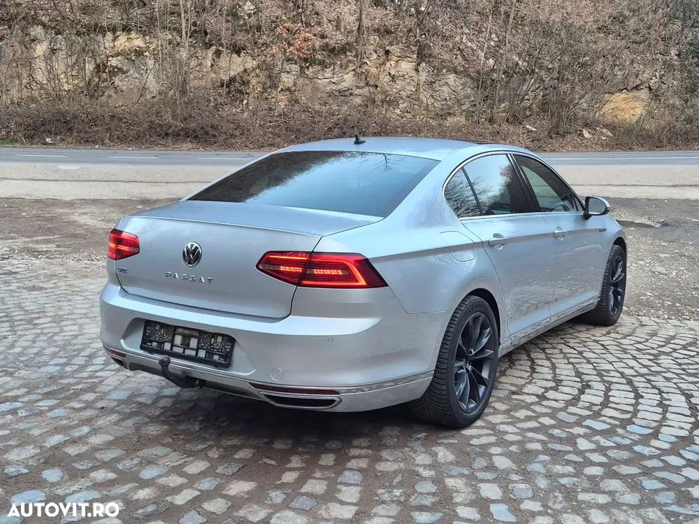 Volkswagen Passat - 15