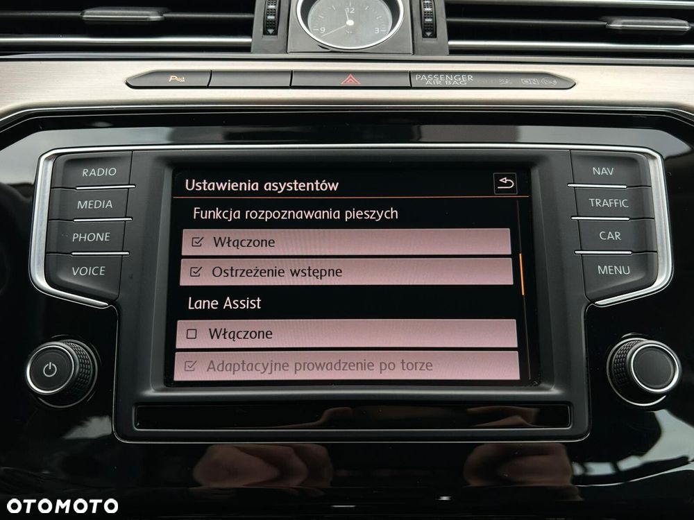 Volkswagen Passat - 28