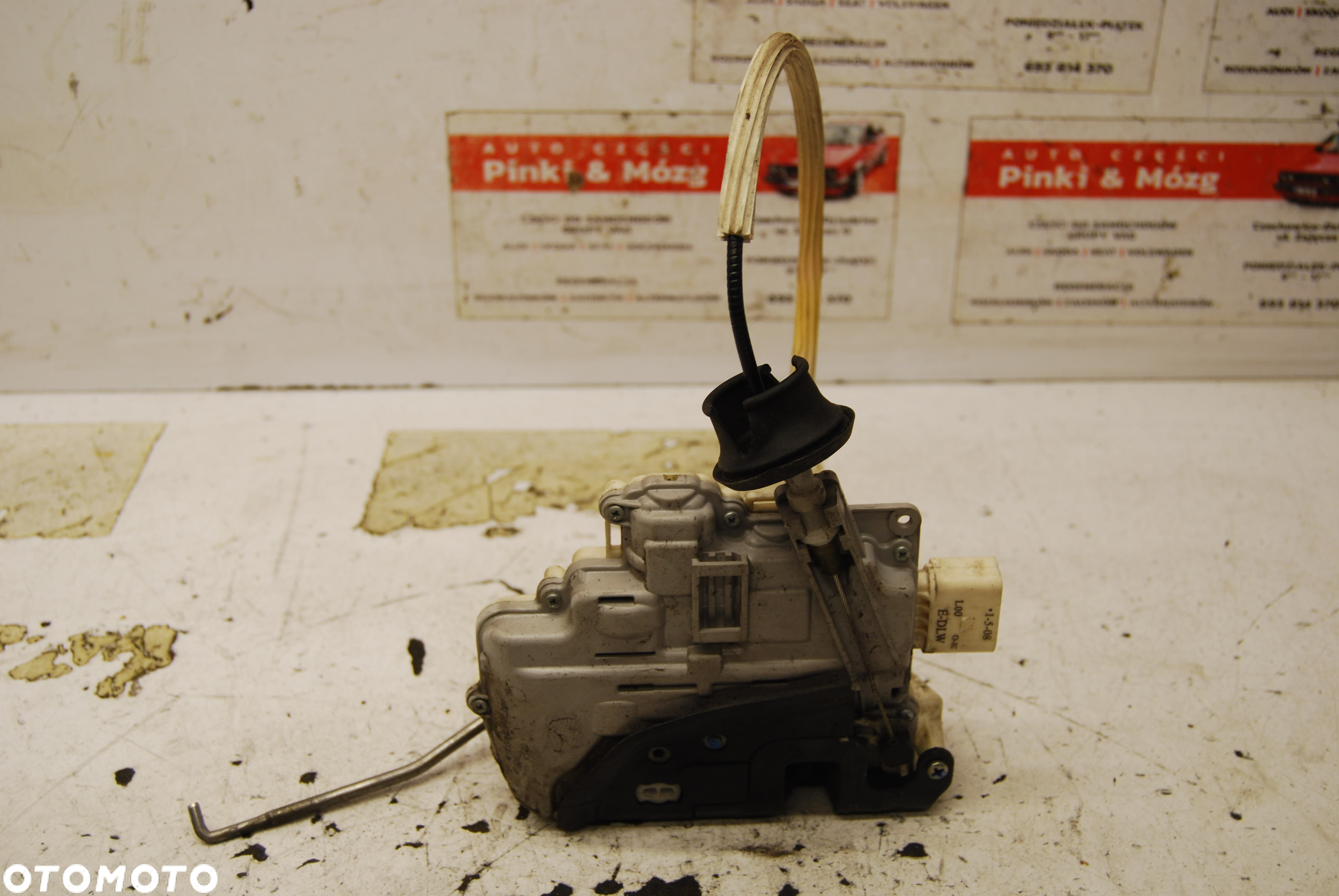 ZAMEK DRZWI LEWY PRZÓD PRZEDNI 4F1837015E AUDI A6 C6 A3 8P 9 PIN 4F1837015 - 2