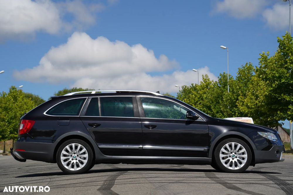 Skoda Superb 2.0 TDI 4X4 DSG AllDrive - 23