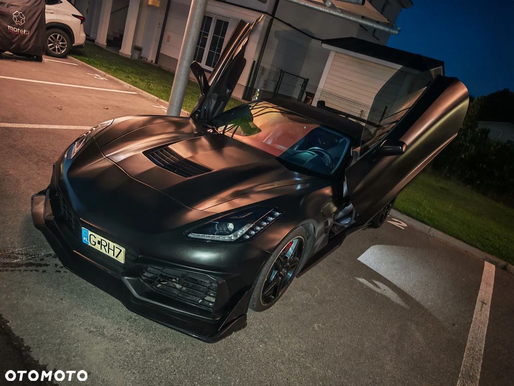 Chevrolet Corvette - 2