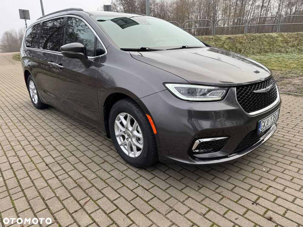 Chrysler Pacifica - 8