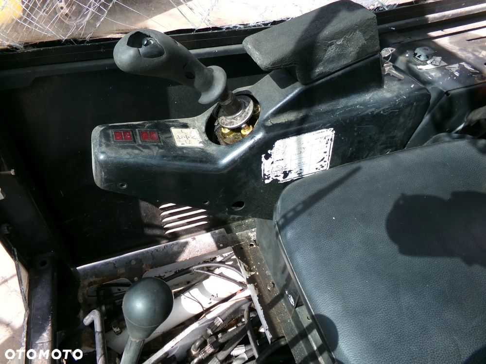 Bobcat x320 minikoparka - 5