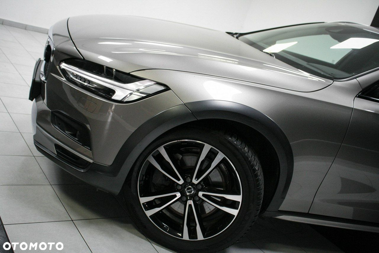 Volvo V90 Cross Country - 7