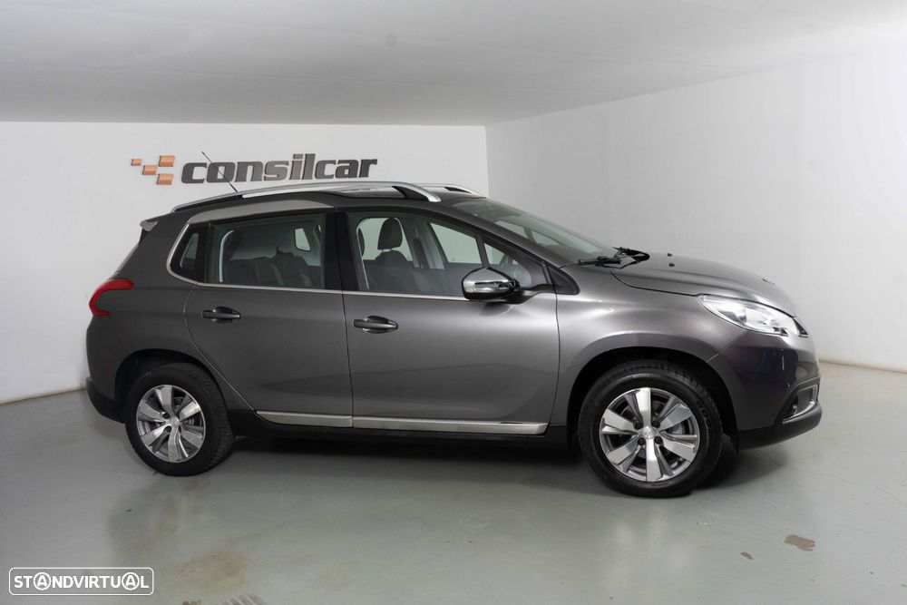 Peugeot 2008 1.2 PureTech Allure - 8