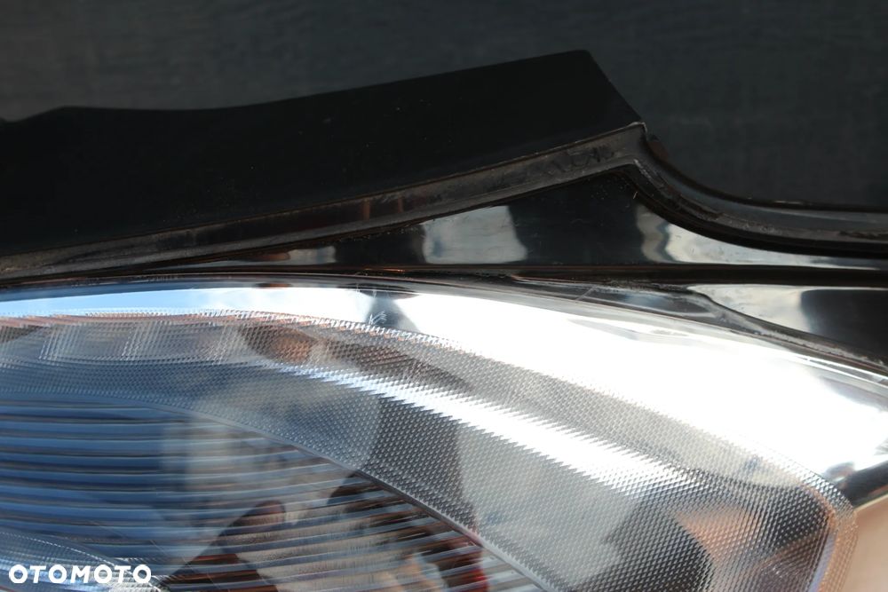 LAMPA PRAWY TYŁ PRAWA TYLNA W BŁOTNIK !!! LED !!! OPEL ZAFIRA C 39033315 - 3