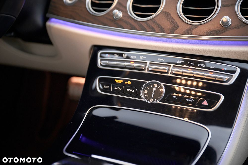 Mercedes-Benz Klasa E 350 9G-TRONIC Avantgarde - 25