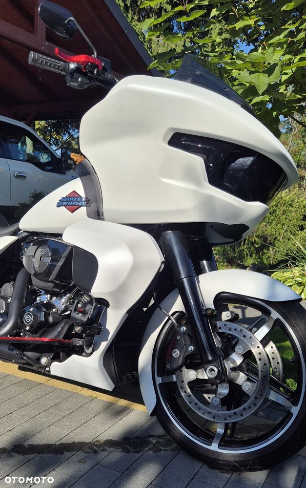 Harley-Davidson Touring Road Glide - 8