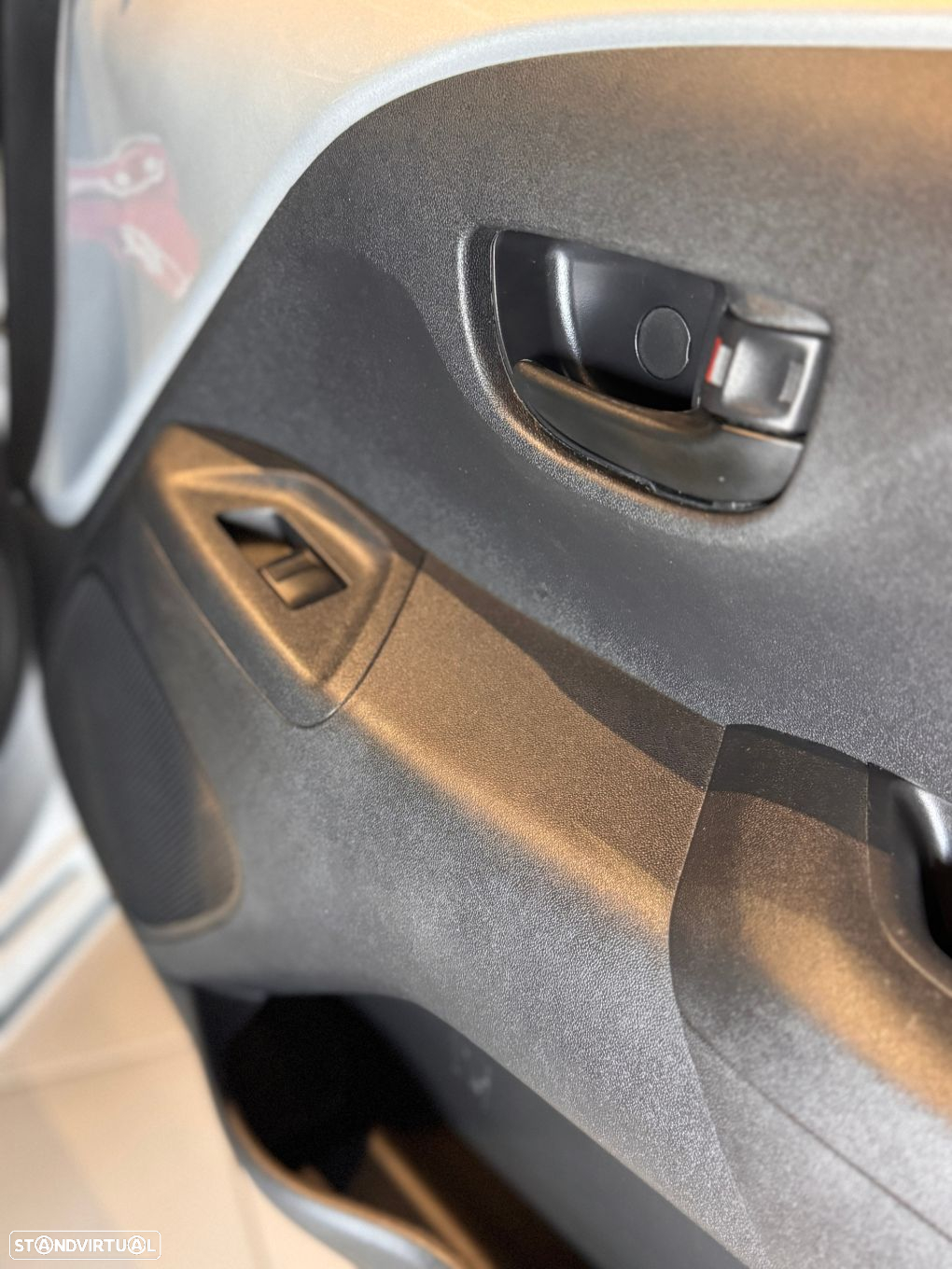 Peugeot 108 Top! 1.0 VTi Style - 29