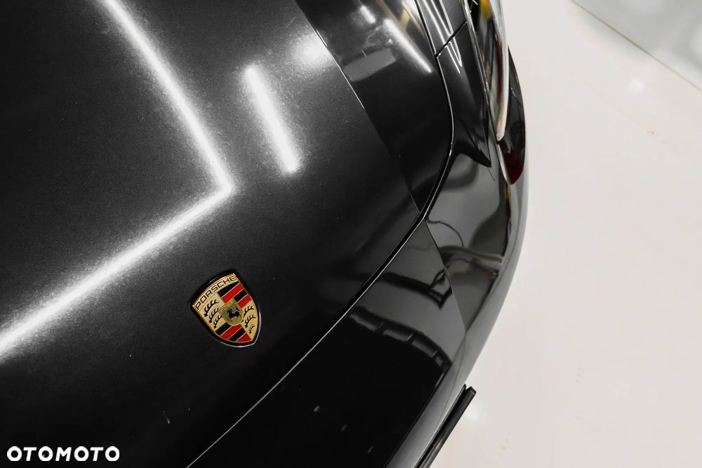 Porsche Panamera GTS - 4