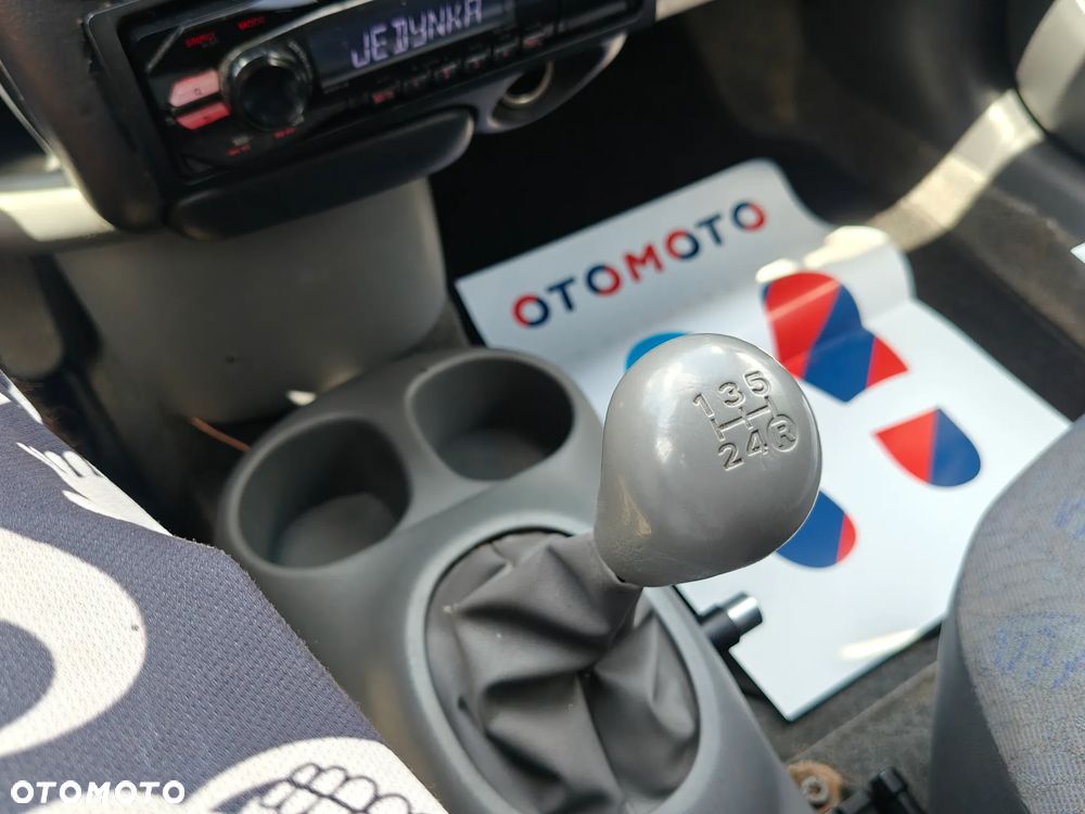 Toyota Yaris 1.0 Luna - 23