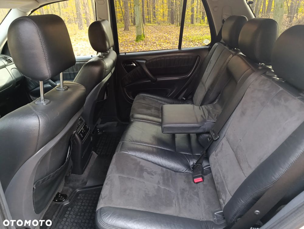 Mercedes-Benz ML - 11