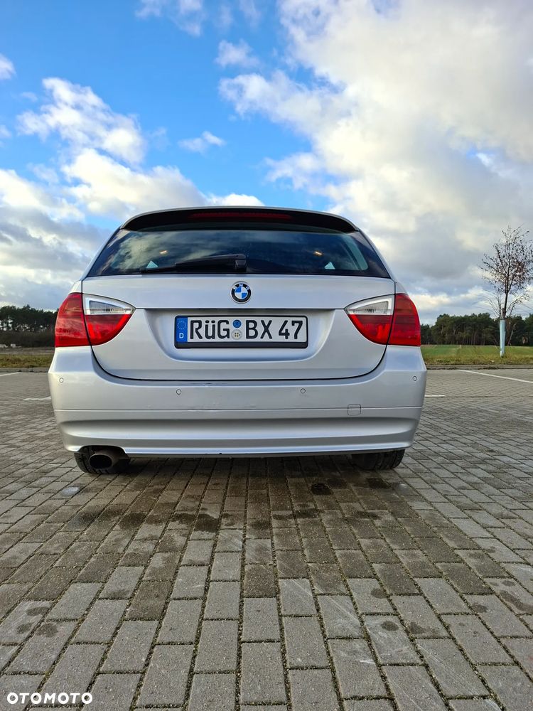 BMW Seria 3 318i - 6