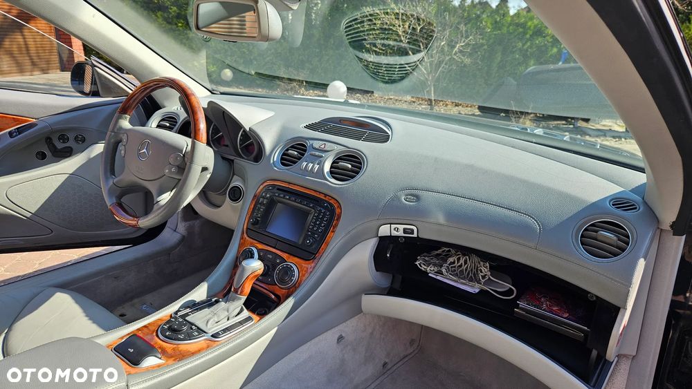 Mercedes-Benz SL - 33