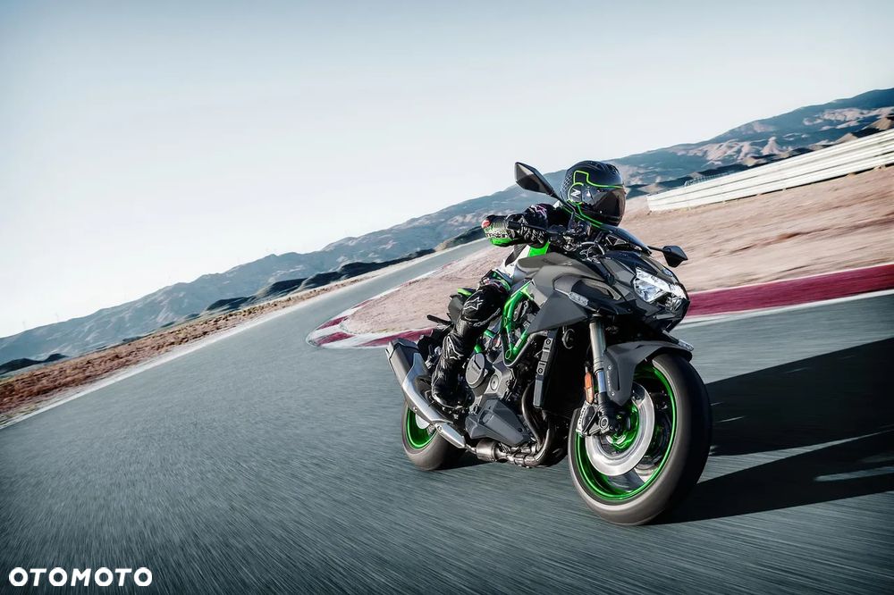 Kawasaki H2 - 10