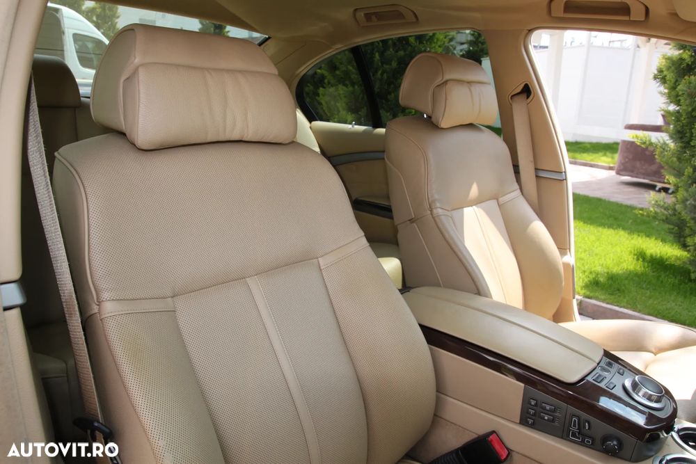 BMW Seria 7 730d A - 13