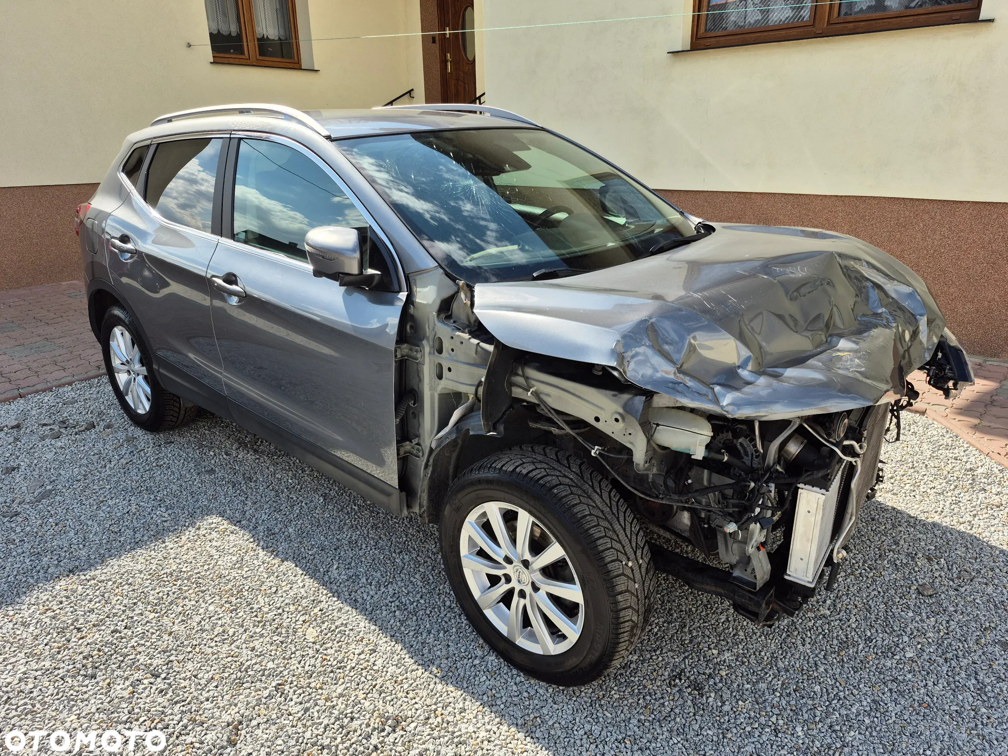 Nissan Qashqai 1.6 DIG-T N-Connecta - 4