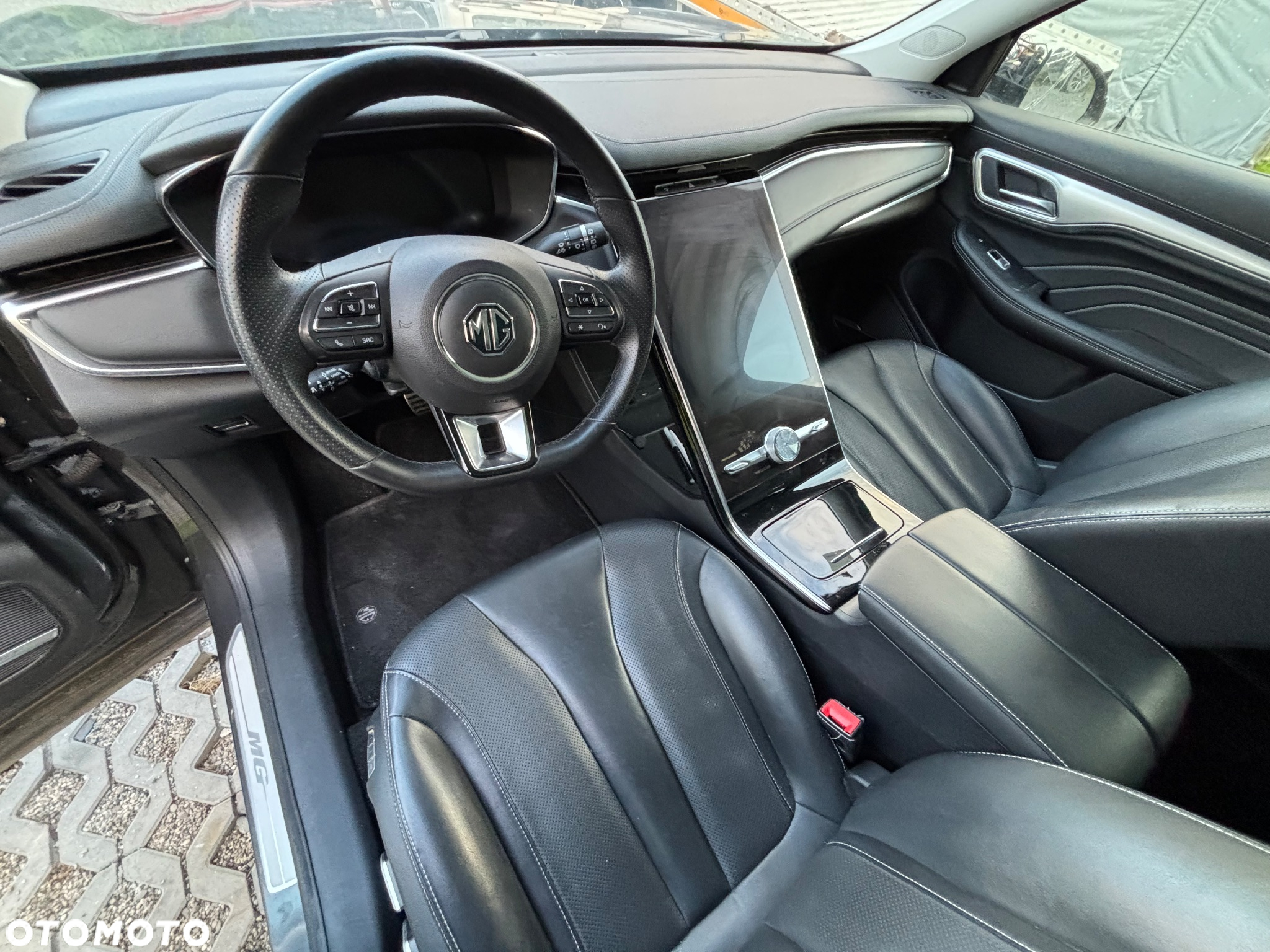 MG Marvel R Luxury - 16