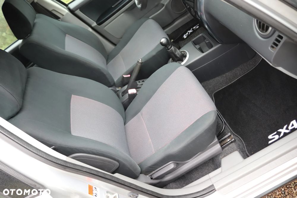 Suzuki SX4 1.6 VVT 4x4 Comfort - 28