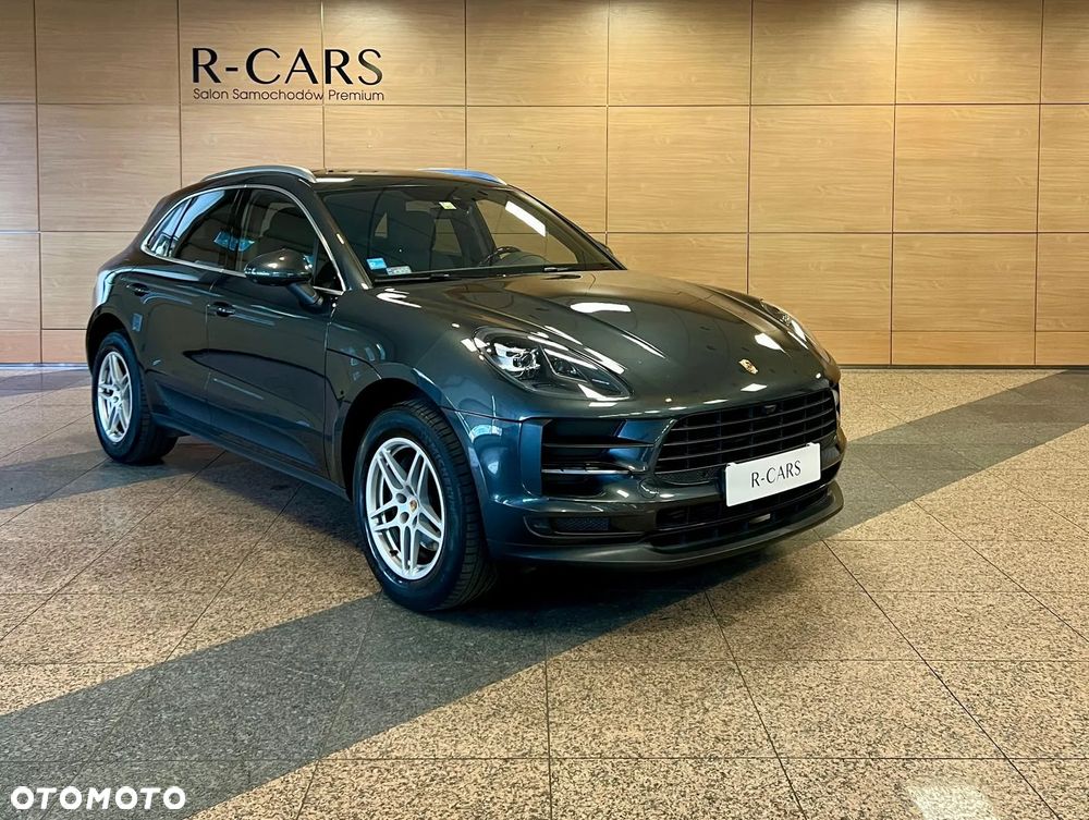 Porsche Macan - 1