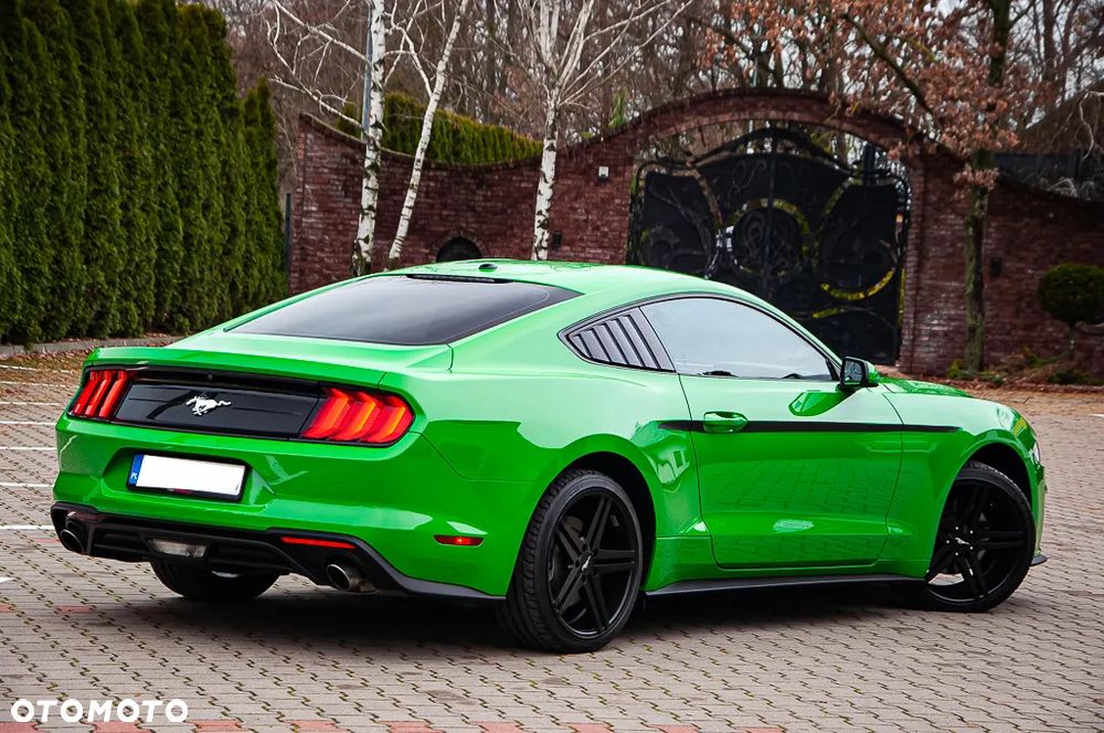 Ford Mustang - 13